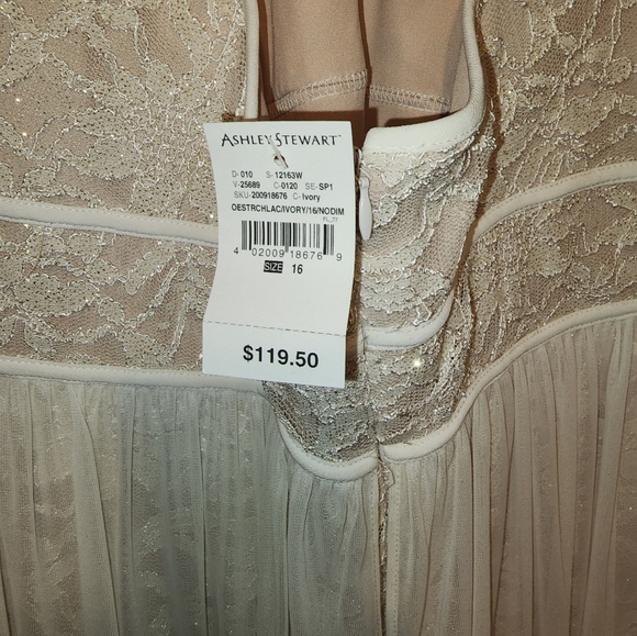 Ashley Stewart Size 16 Ivory Halter Dress - Picture 2 of 6